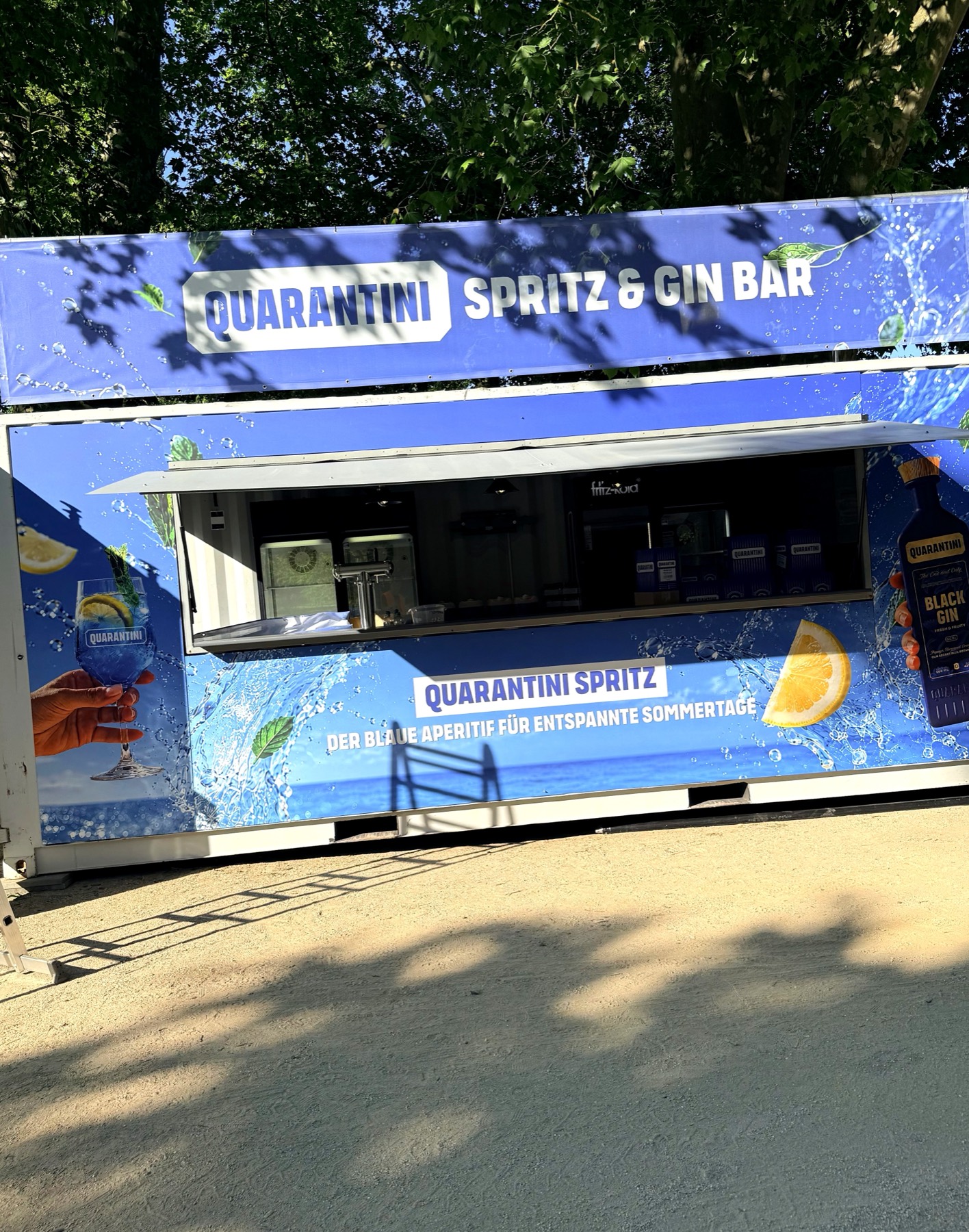 Container mit individuellem Vollflächen-Branding Quarantini Spritz Bar